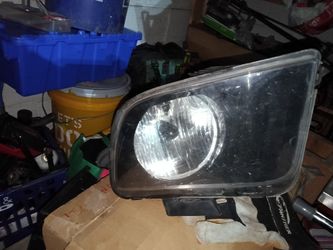Ford mustang passenger side headlight
