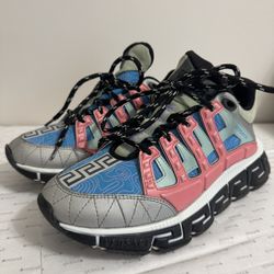 Men’s Size 38.5 Versace Trigreca Sneakers Almost New