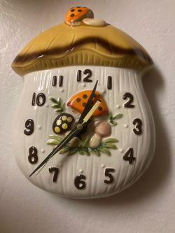 Mushroom clock
