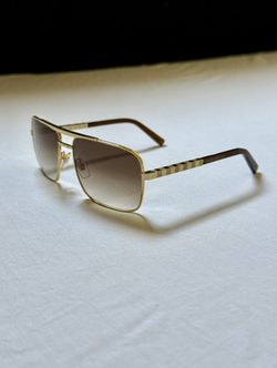 Authentic Louis Vuitton Attitude Sunglasses – Gold Frame  display picture 1