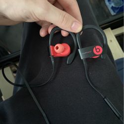 Powerbeats 3