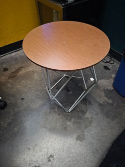 2 nice side tables coffee or night light