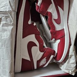 Air Jordan 1 Retro High OG Men's Size 10.5