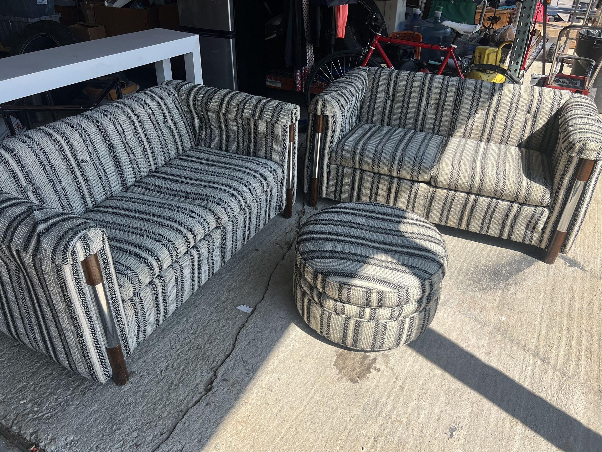 Vintage Black And White Couch Set