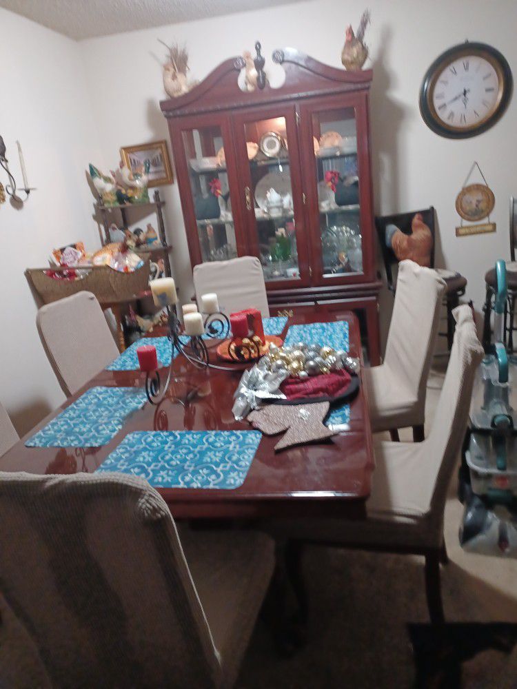 Dining room Table With 6 Chairs And Lighted China Cabnet
