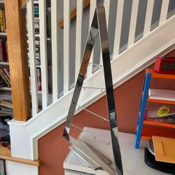 Xmas tree Stand In Steel