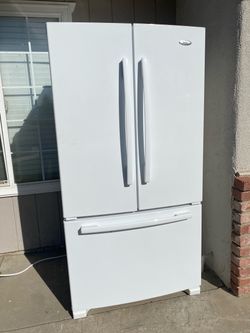 Whirlpool Gold 36” French Door With Water Dispenser & Ice Maker Machine