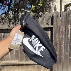 Nike Unisex Fanny Pack Brand New With Tags Still On 