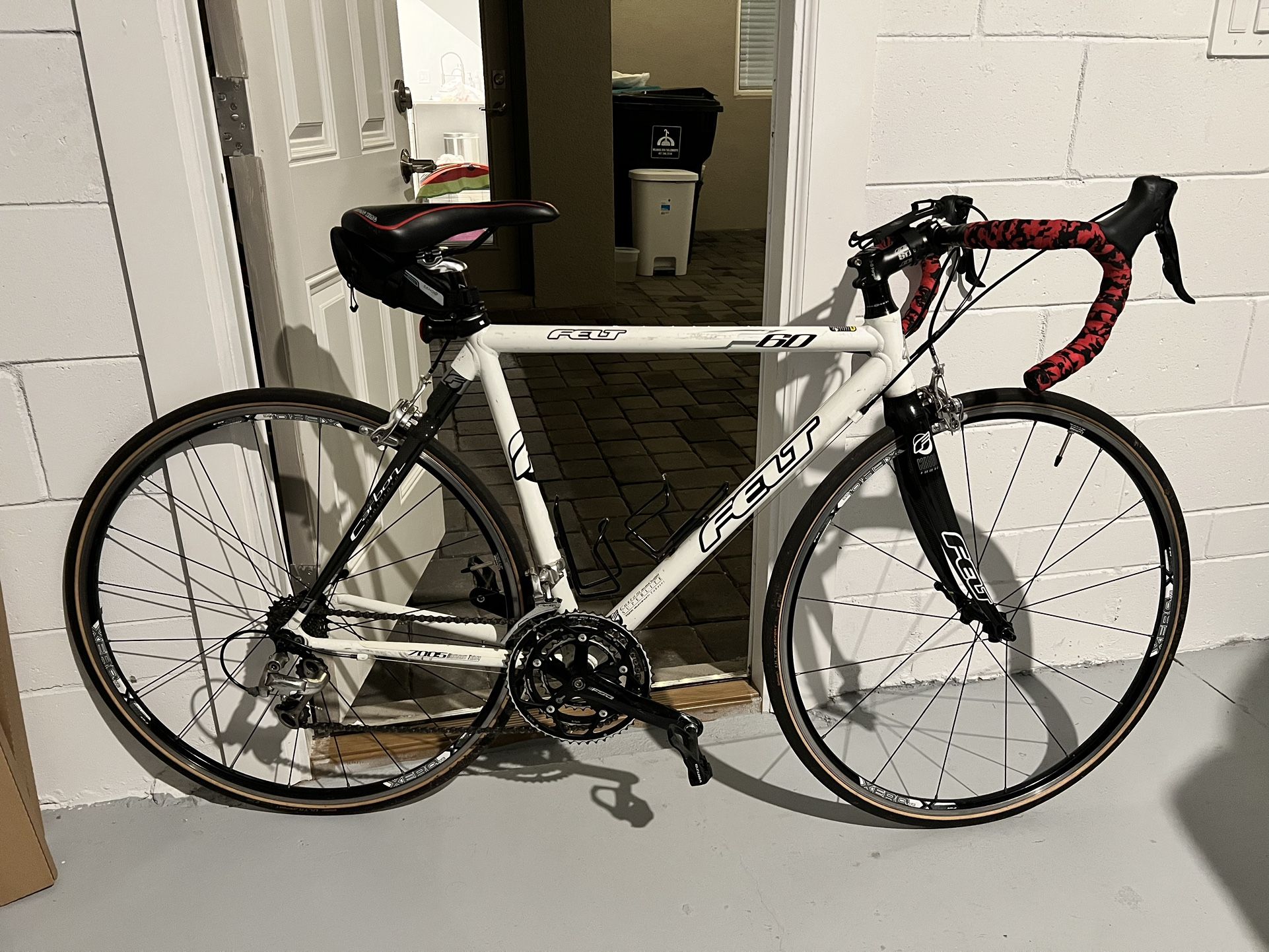 Felt F60 Road Bike