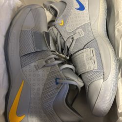 Nike PG 2.5 x PlayStation