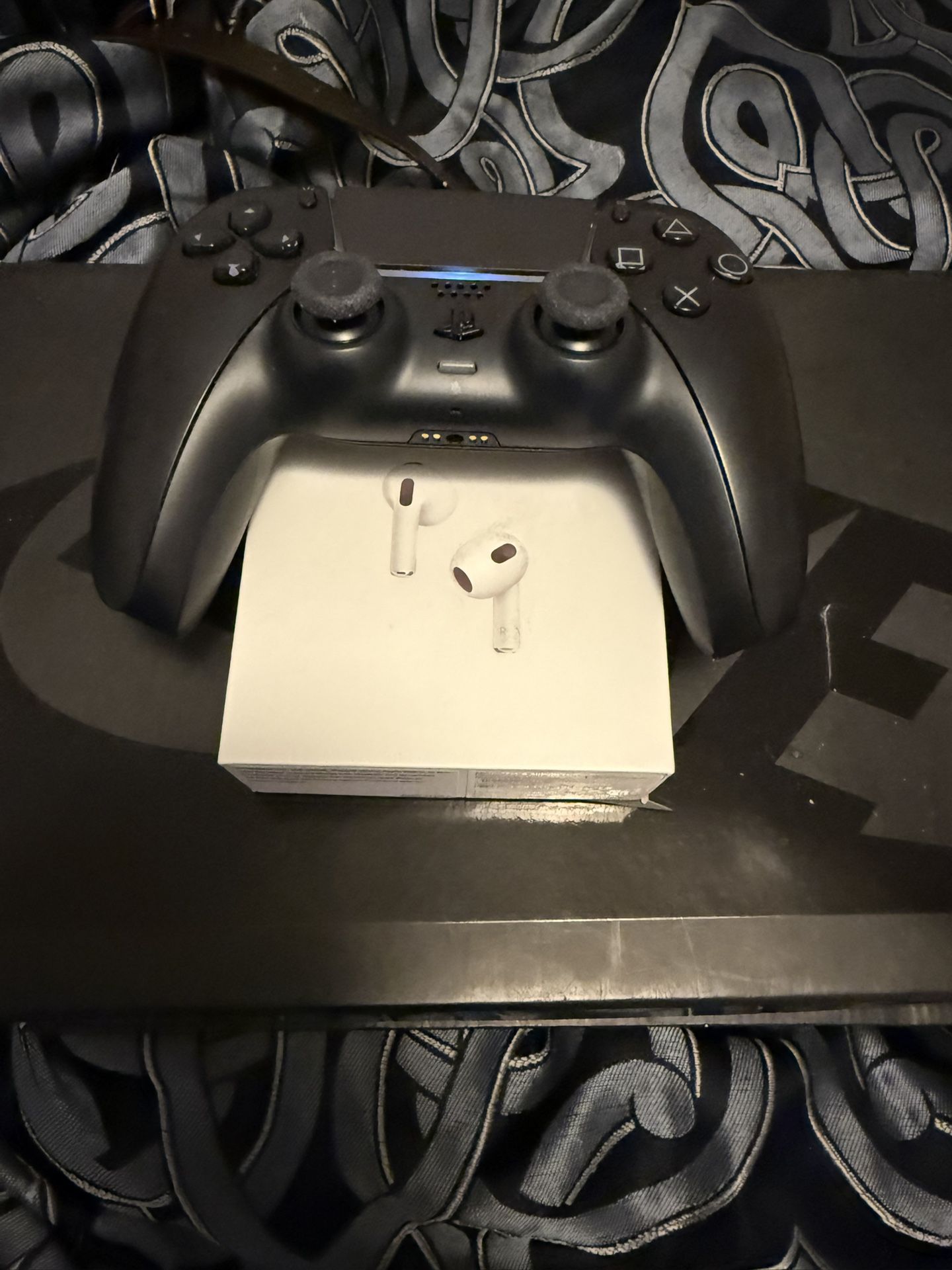 AirPods And Ps5 Controller
