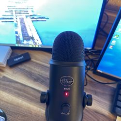 Blue yetti Microphone 