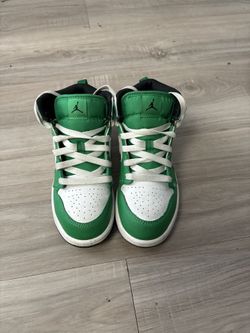Jordan 1’s Size 1Y