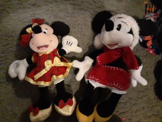 2 Christmas disney minnies