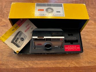Kodak Instamatic 100 Camera with Box and Manual