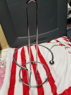 Paper towel holder