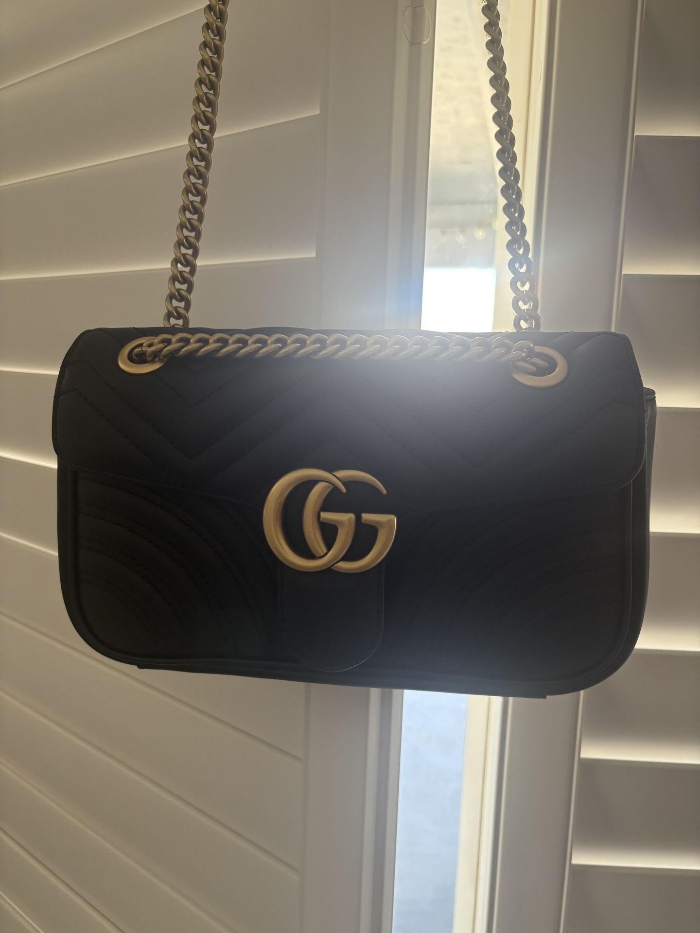 GG Marmont Small Matelasse Calfskin Shoulder Bag
