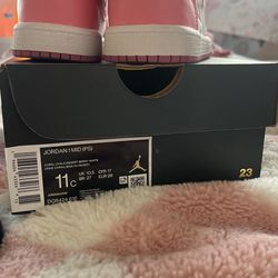 Jordans 1 Mid (ps)