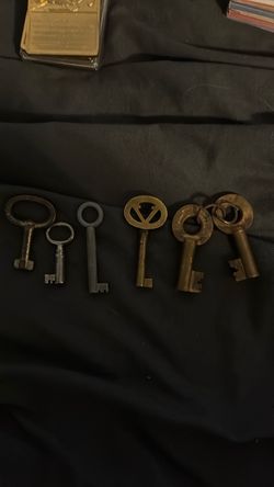 Lot of 6 Antique Skeleton Keys