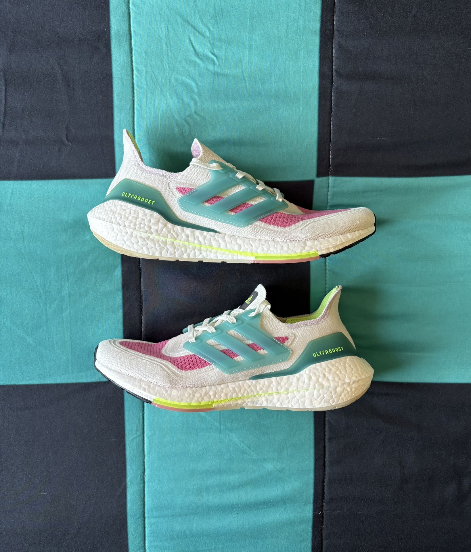 Women’s Adidas UltraBoost 21 Size 10