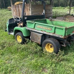 John Deere Gator 
