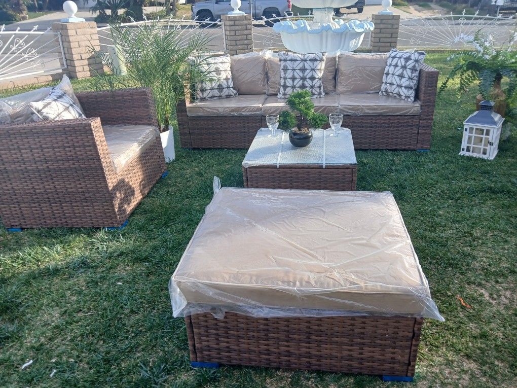 Brand New Patio Set