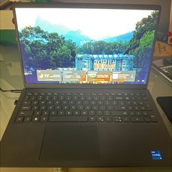 Dell Inspiration 15 3520 16 GB ram 453 gb