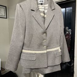 $60 Size 16 Kasper Skirt Suit 
