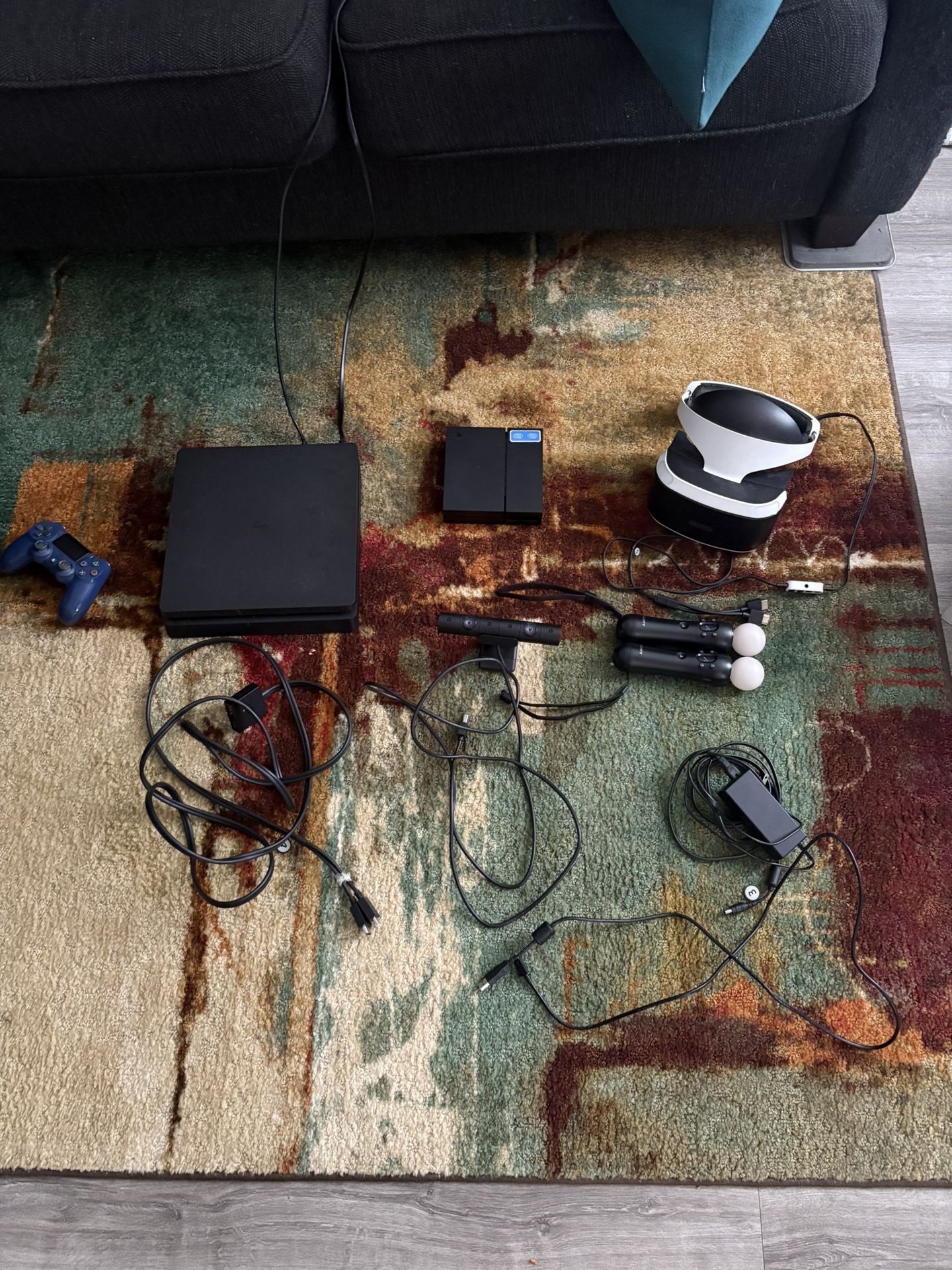 PS4  &  PS4 Virtual Reality Headset 