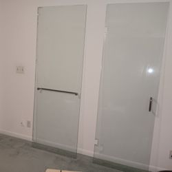 Frameless Shower Doors 