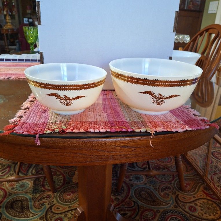 Pyrex Federal Eagle 1 1/2 Quart & 3 Quart Set of Two Mixing BOWLS