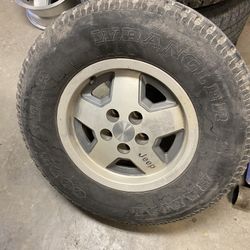 Jeep Cherokee XJ Stock Wheels And Tires 