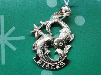 Pendant - Yellow Gold 14k (.585) 1.7 grams