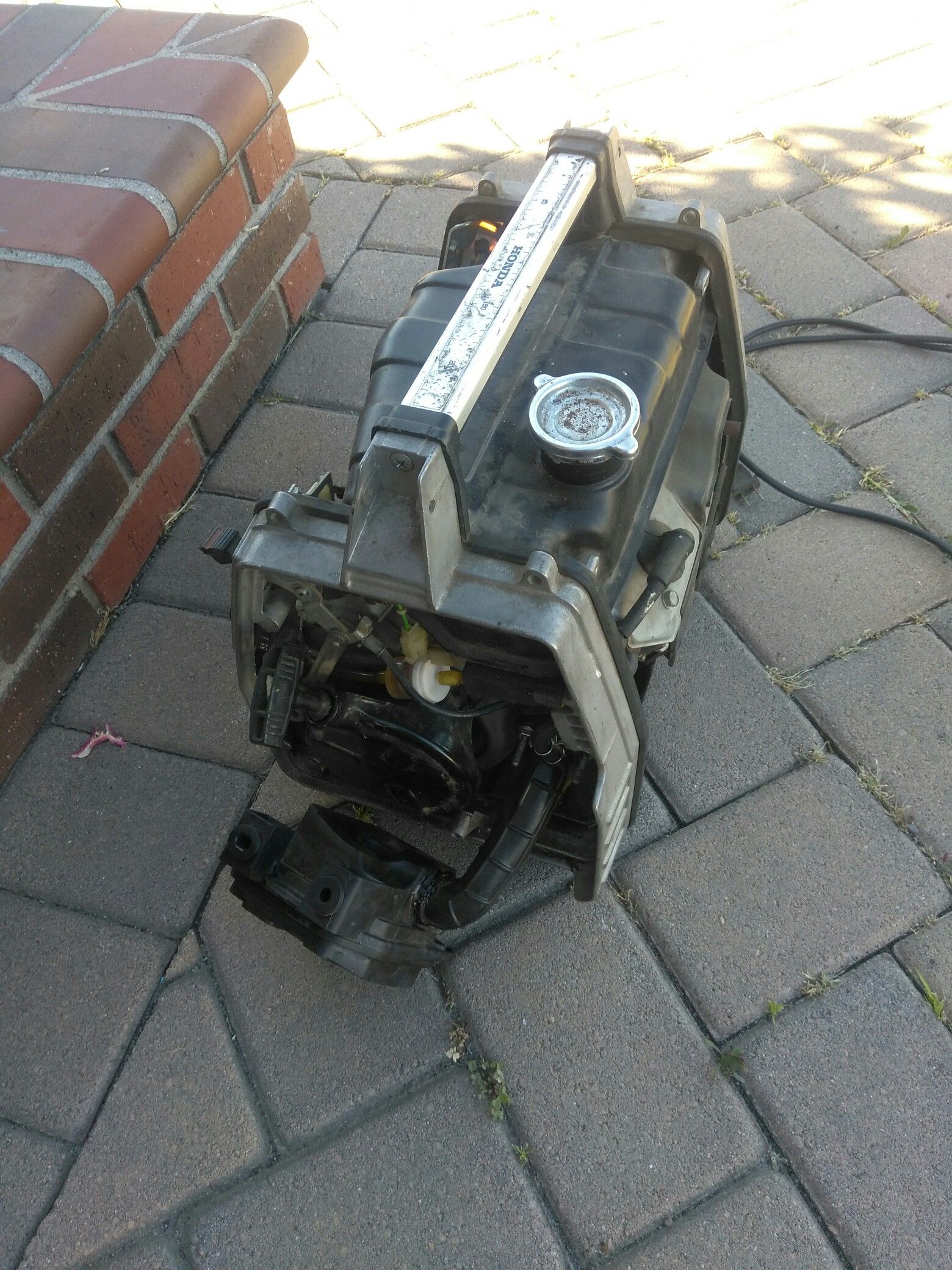 Honda em650 gas generator 650 watts for Sale in Long Beach, CA OfferUp
