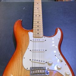 Fender Stratocaster Electric Guitar USA, Good shape!