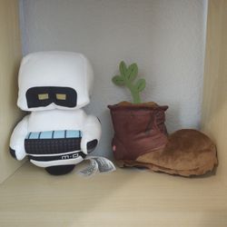Plushie Wall-E Set M-O And The Plant In The Boot