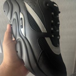 Black B22 Diors 