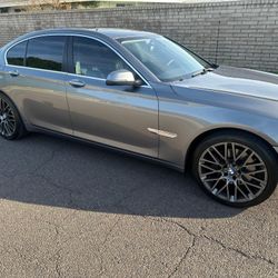 BMW 740I 