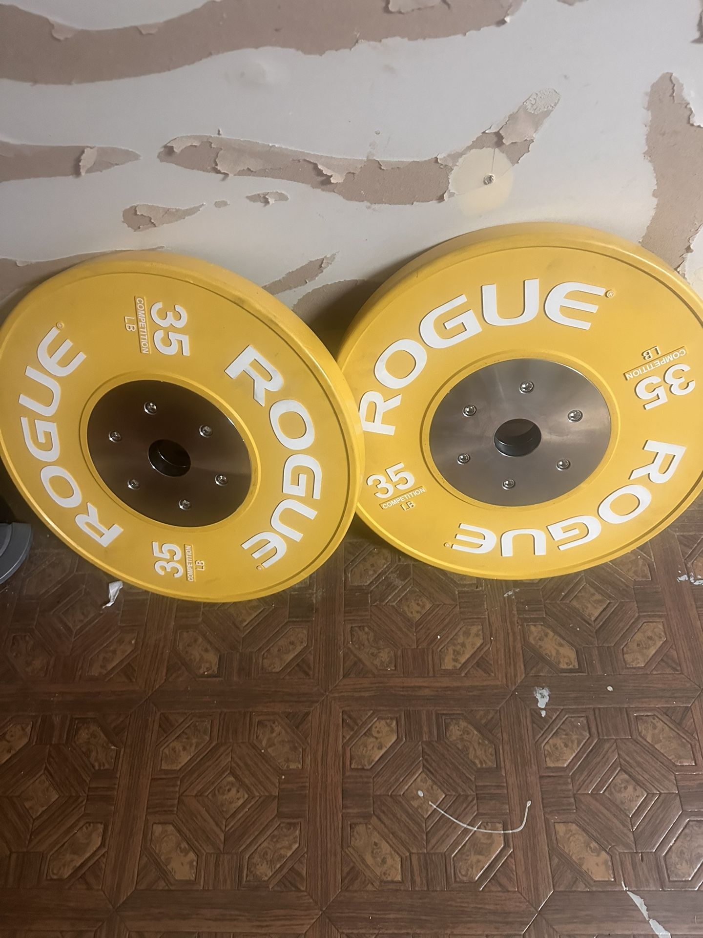 35 Pounds Plates