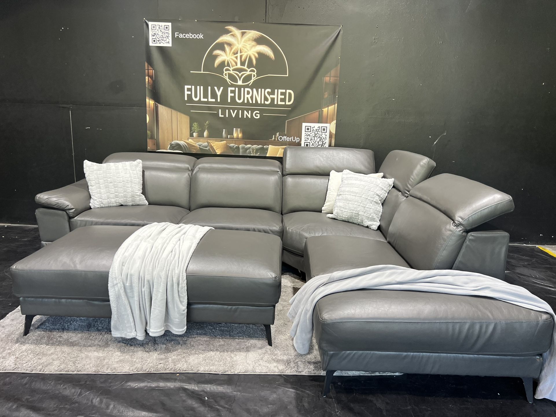 Sectional/couch/sofa,Grey,leather,117x92