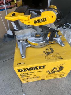 DEWALT 15 Amp Corded 12 in. Compound Double Bevel Miter Saw