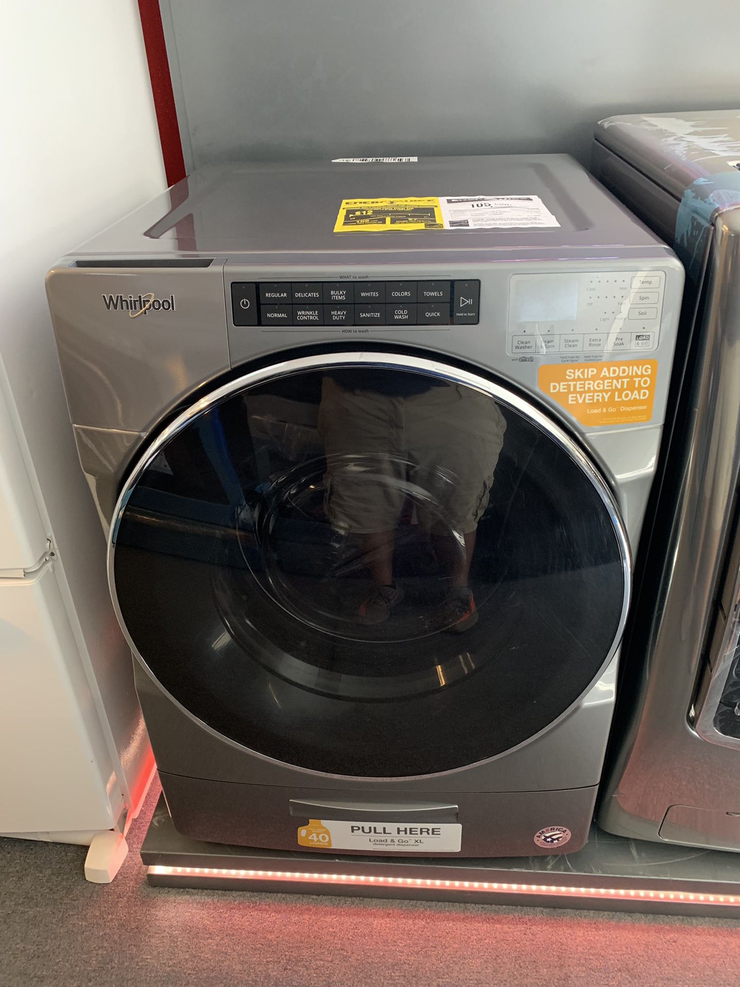 New scratch and dent Whirlpool 4.5cu.ft steam front load washer 1 year warranty