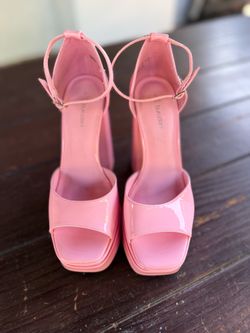 Burudani Pink Platform Block Heel Women’s US 9