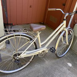 Schwinn Cream colored Hybrid Bike