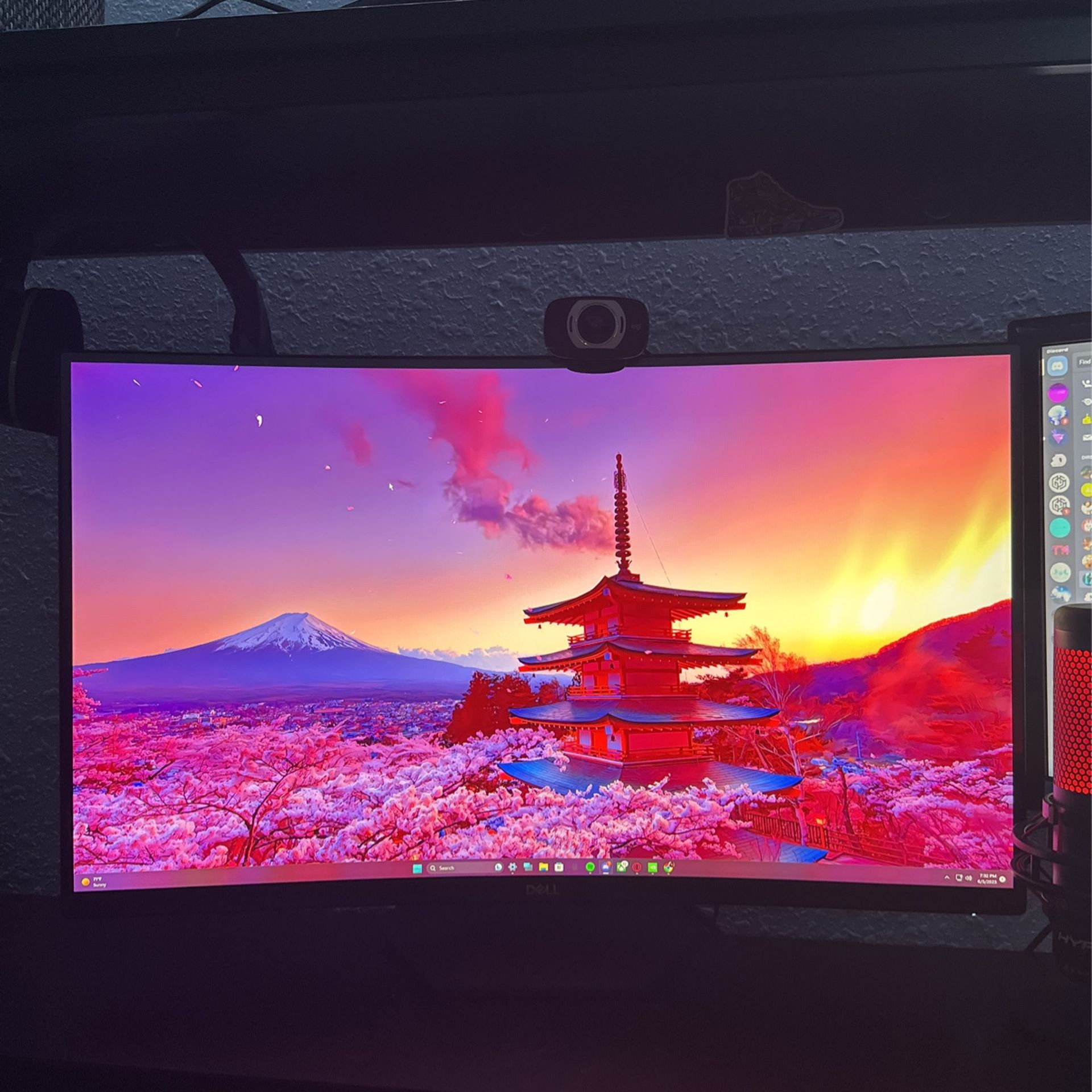 Dell 27 inch curved monitor