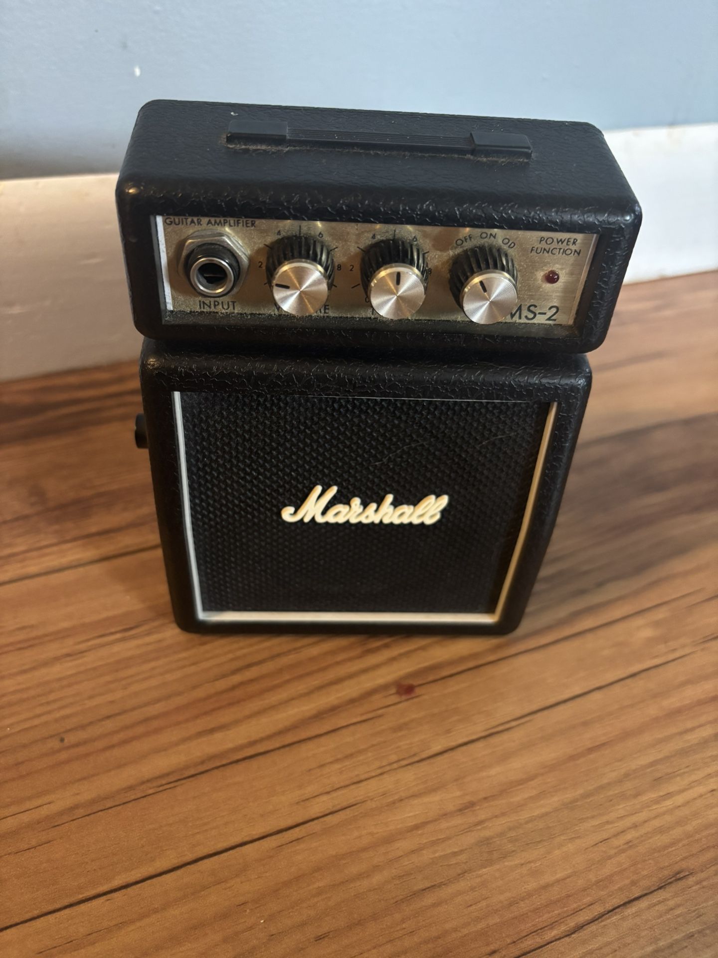 Marshall MS2 Battery-Powered Micro Guitar Amplifier