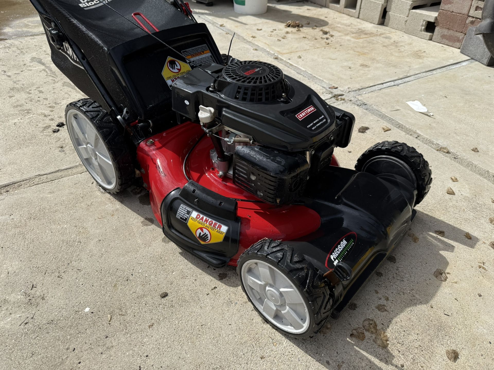 Self Propelled Lawn Mower Excellent Condition!!