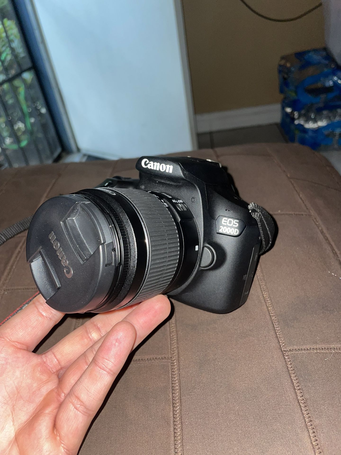 Canon 2000D + Accessories OBO