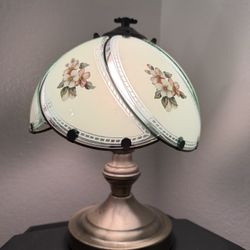 Vintage Touch Lamp – Floral Glass Shade – 3 Light Settings