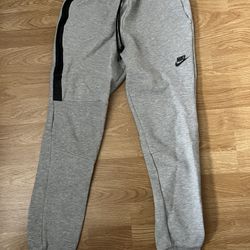 Nike Tech Fleece 